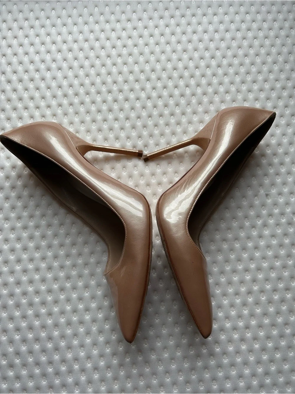 Manolo Blahnik BB Patent 105 Beige Nude Pointed Toe Pumps IT 38 US 8